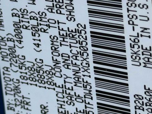 Used 2016 Toyota Tundra SR5 w/ TRD Off Road Package image 24