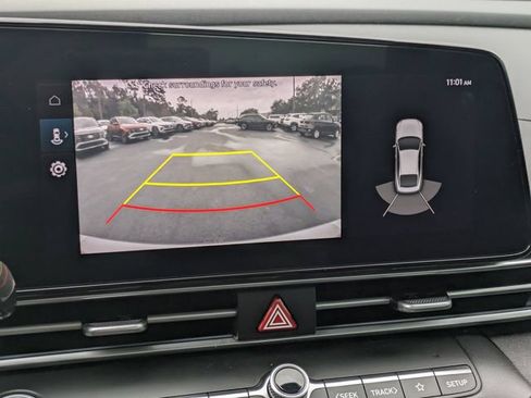 Certified 2023 Hyundai Elantra Limited FWD image 29
