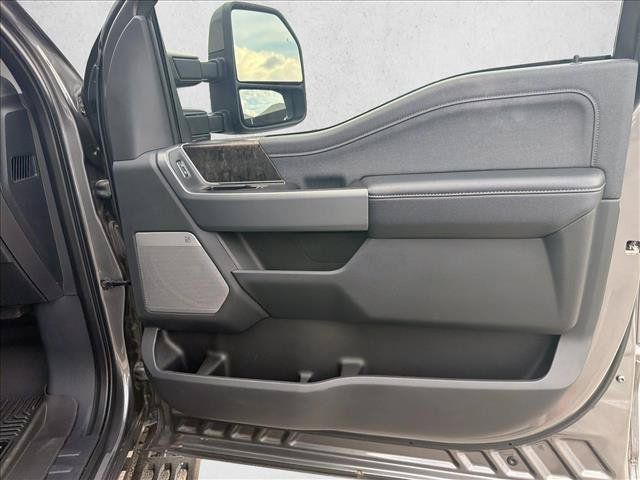 Used 2023 Ford F250 Lariat w/ Lariat Ultimate Package AWD/4WD image 5