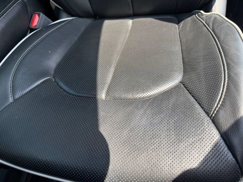 Used 2025 Chrysler Pacifica Limited FWD image 24