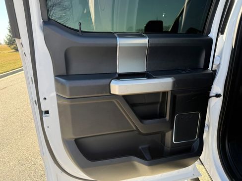 Used 2015 Ford F150 Lariat image 35