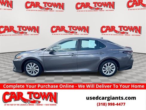 Used 2024 Toyota Camry LE image 1