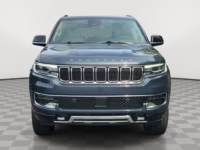 Used 2024 Jeep Wagoneer Series III w/ Premium Group I AWD/4WD image 2