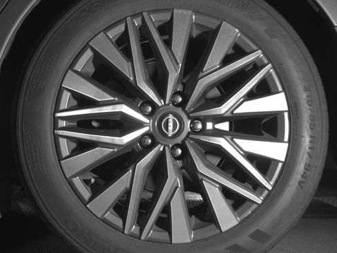 Used 2025 Nissan Altima 2.5 SV image 14