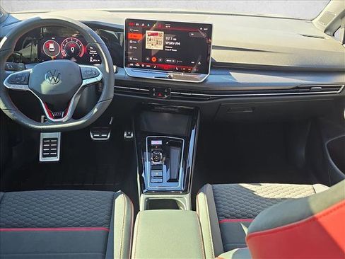 New 2025 Volkswagen Golf SE image 16