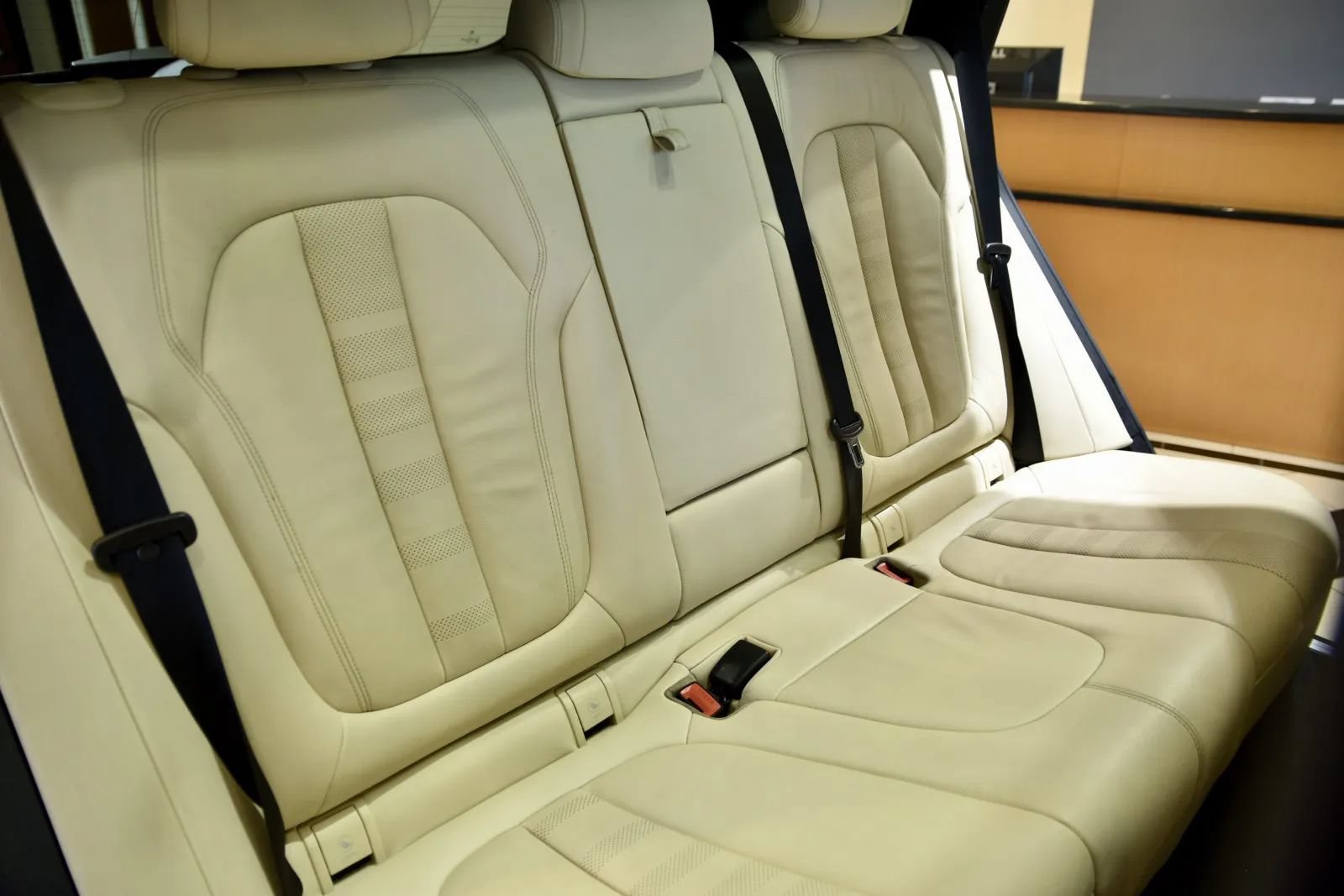 Used 2022 BMW X5 xDrive40i w/ Premium Package AWD/4WD image 24
