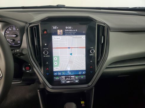 Used 2025 Subaru Crosstrek 2.5i Limited w/ Crosstrek Mirror Package image 16