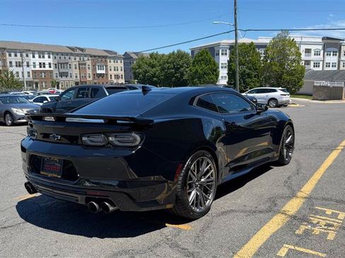 Used 2019 Chevrolet Camaro ZL1 RWD image 13