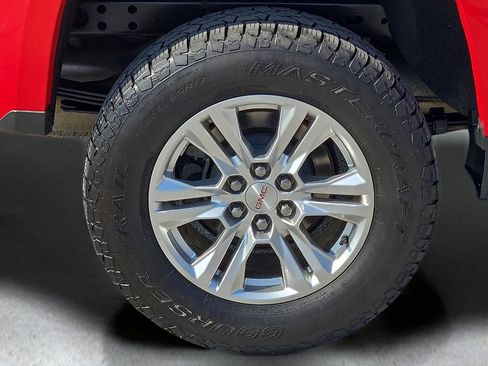 Used 2019 GMC Canyon SLE image 8