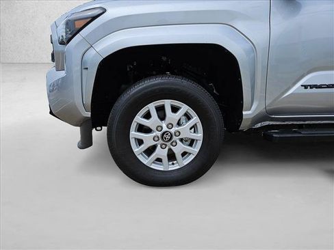 Used 2025 Toyota Tacoma SR5 AWD/4WD image 23