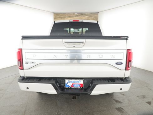 Used 2017 Ford F150 Platinum w/ Equipment Group 701A Luxury image 4