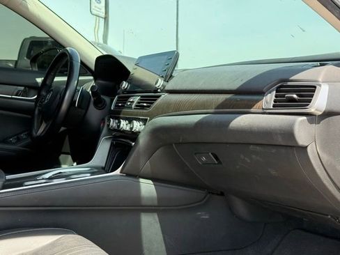 Used 2021 Honda Accord Touring image 13