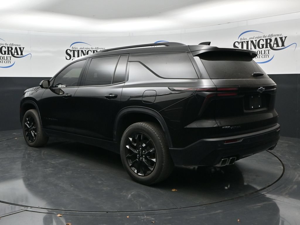 Used 2024 Chevrolet Traverse LT w/ Midnight/Sport Edition FWD image 5