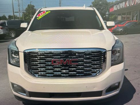Used 2015 GMC Yukon Denali w/ Premium Package AWD/4WD image 8