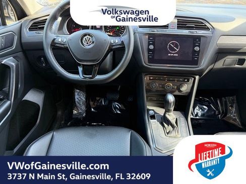 Used 2021 Volkswagen Tiguan SE FWD image 15