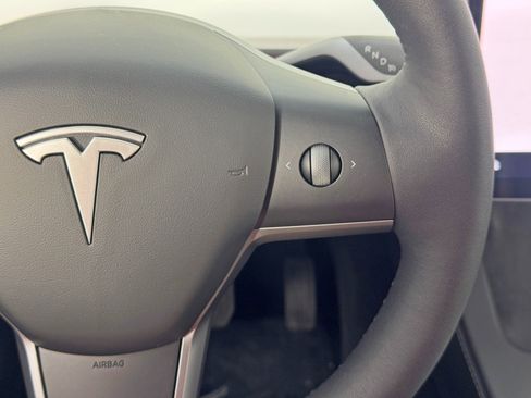 Used 2023 Tesla Model Y Long Range image 20