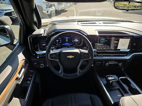 New 2026 Chevrolet Silverado 1500 High Country AWD/4WD image 12