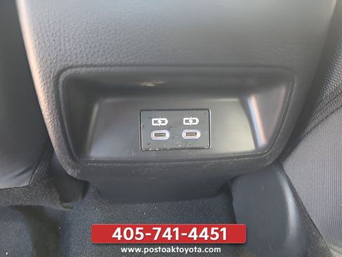 Used 2025 Toyota Corolla LE FWD image 27