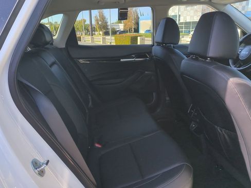 Certified 2022 Kia Seltos EX image 26