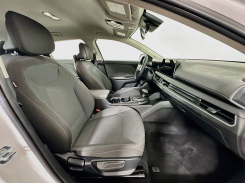 Used 2025 Kia K4 FWD image 30