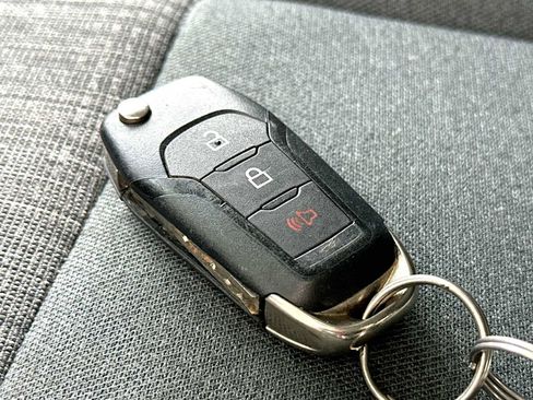 Used 2025 Ford F250 XLT w/ FX4 Off-Road Package AWD/4WD image 29