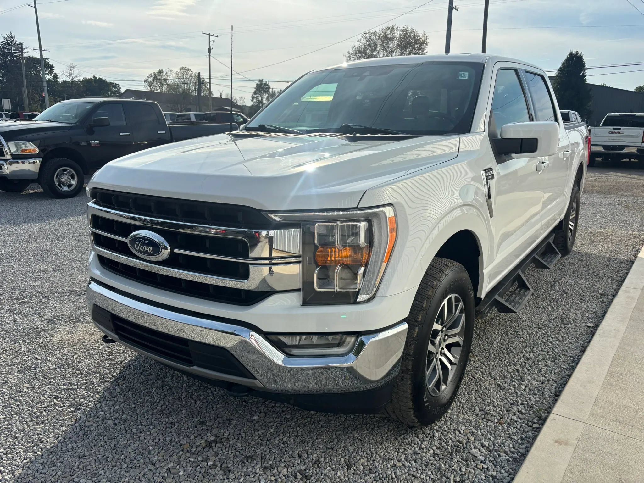 Used 2021 Ford F150 Lariat w/ FX4 Off-Road Package AWD/4WD image 6