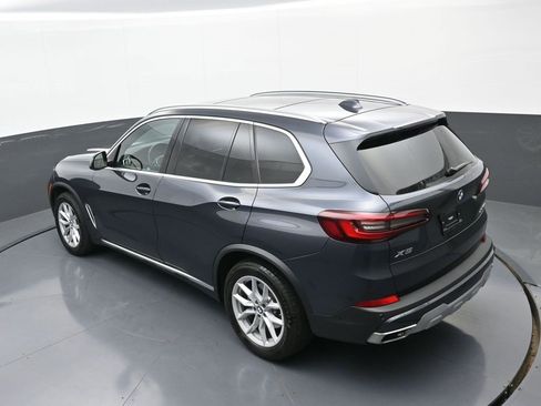 Used 2022 BMW X5 xDrive40i w/ Parking Assistance Package image 33