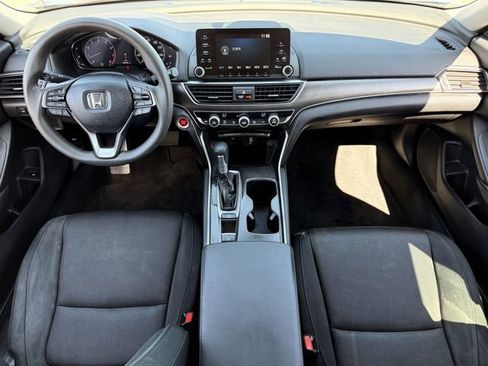 Used 2019 Honda Accord LX image 10