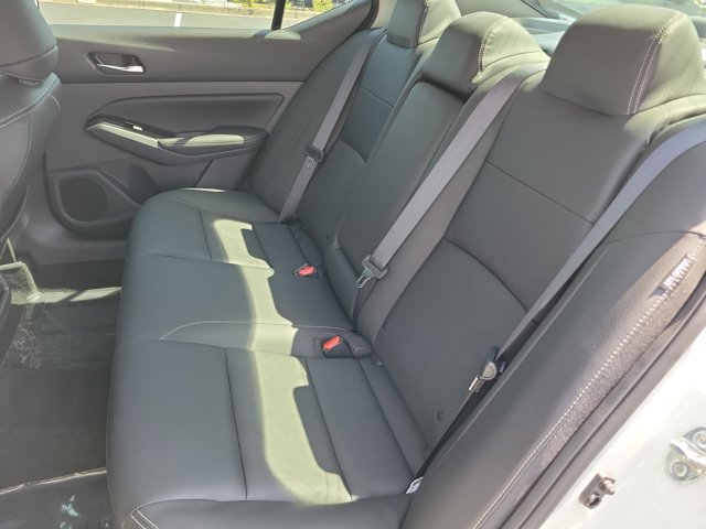 Used 2025 Nissan Altima 2.5 SL FWD image 16