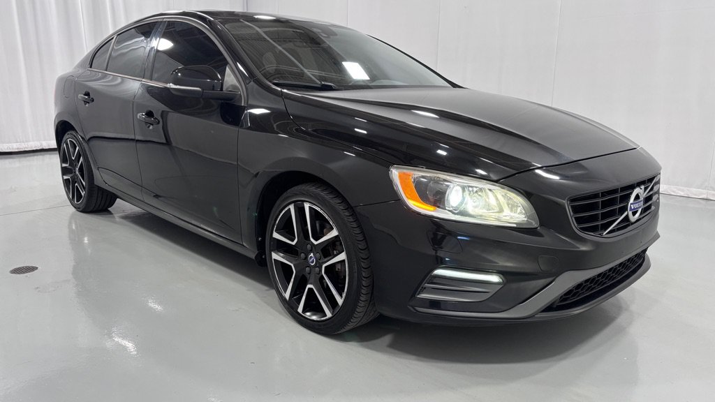 Used 2017 Volvo S60 T5 Dynamic AWD/4WD image 3