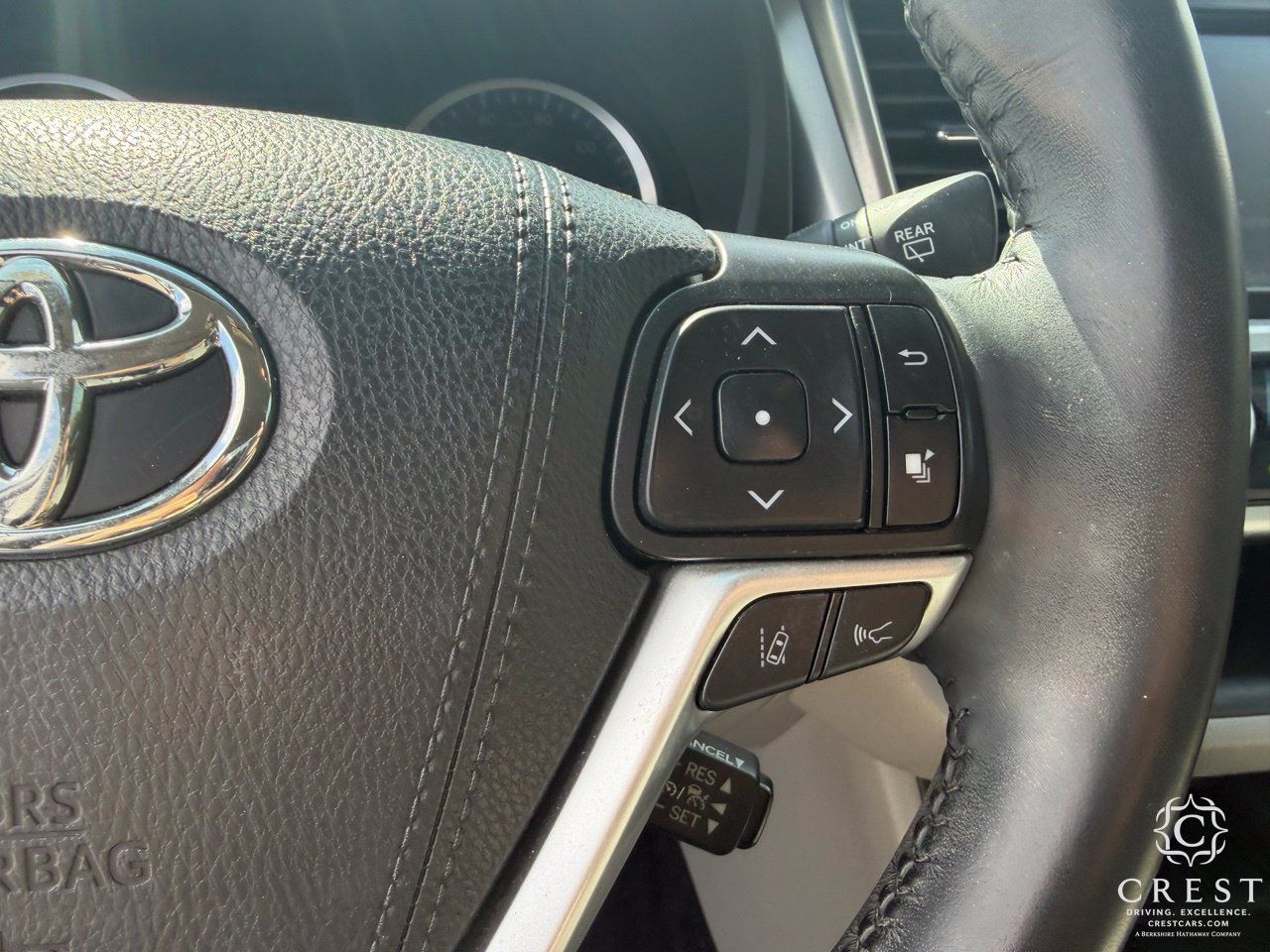 Used 2019 Toyota Highlander XLE FWD image 17