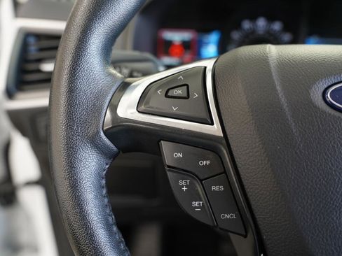 Used 2024 Ford Edge SEL image 13