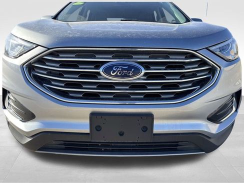 Used 2022 Ford Edge SEL image 2