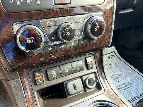 Used 2017 Chevrolet Traverse LT FWD image 22