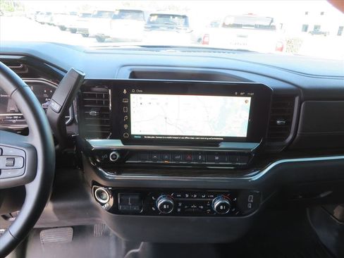 Used 2025 GMC Sierra 1500 Elevation image 22