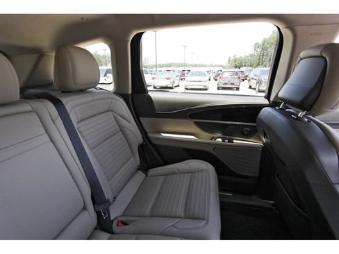 Used 2024 Lincoln Nautilus Reserve w/ Equipment Group 202A AWD/4WD image 13