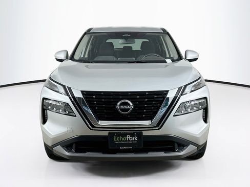 Used 2023 Nissan Rogue SV AWD/4WD image 2