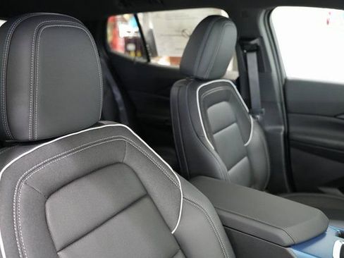 New 2026 Chevrolet Equinox EV LT image 23