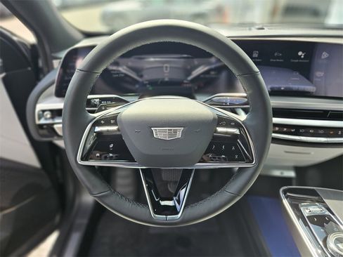 New 2025 Cadillac Lyriq Luxury image 27