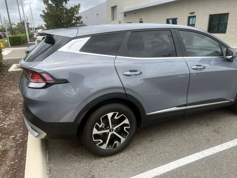 Certified 2024 Kia Sportage EX FWD image 5