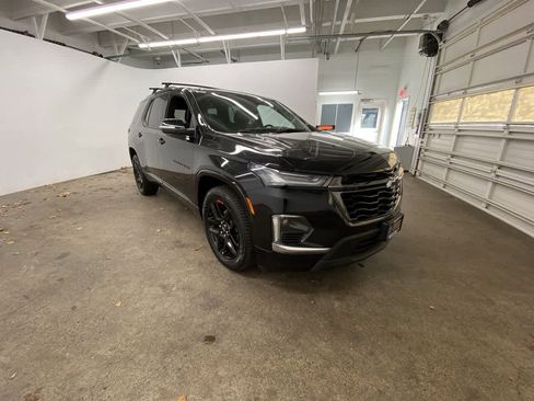 Used 2024 Chevrolet Traverse Premier w/ Redline Edition image 8