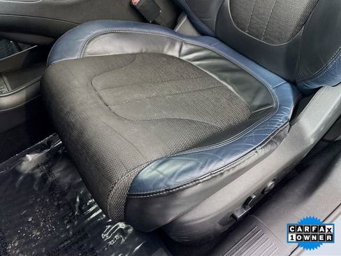 Used 2015 Chrysler 200 S w/ Navigation & Sound Group I image 19