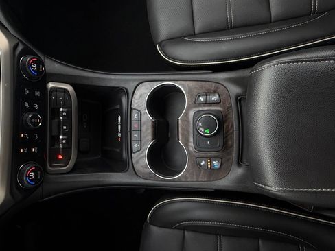 Used 2023 GMC Acadia Denali FWD image 21