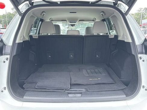 Used 2025 Nissan Rogue SV FWD image 26