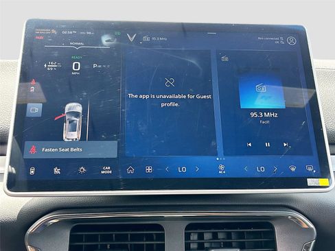 New 2025 VinFast VF 8 Plus AWD/4WD image 14