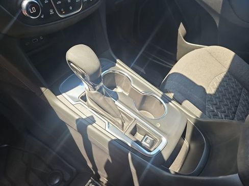 Used 2024 Chevrolet Equinox LT w/ LPO, Floor Liner Package FWD image 23