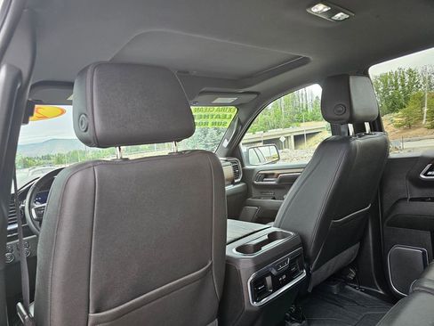Certified 2024 Chevrolet Silverado 1500 High Country w/ Technology Package AWD/4WD image 20