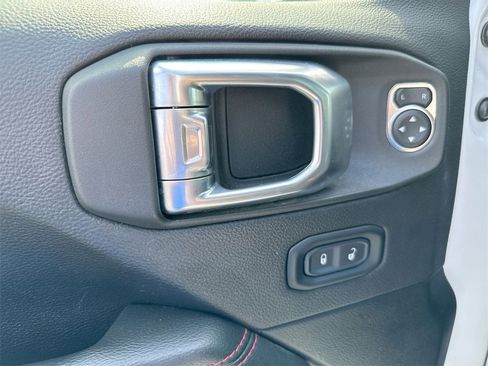 Used 2022 Jeep Wrangler Unlimited Rubicon image 21