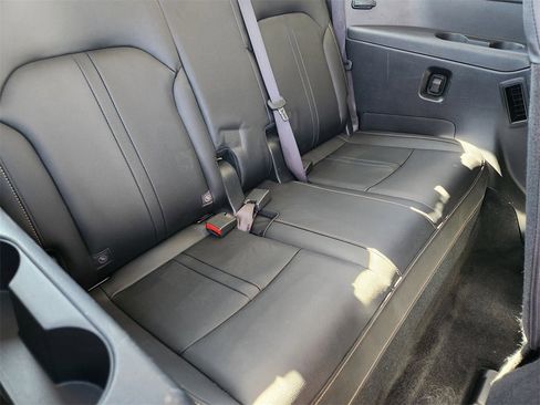 Used 2024 MAZDA CX-90 3.3 Turbo w/ Preferred Plus image 19