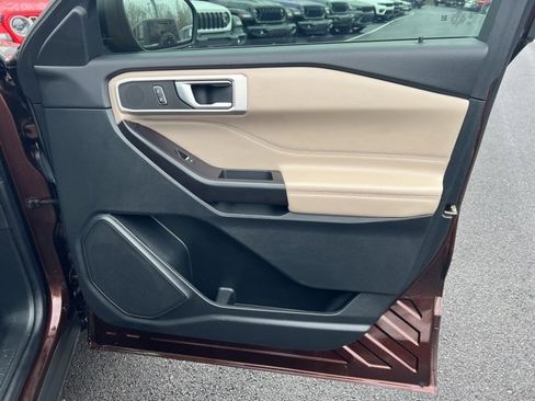 Used 2020 Ford Explorer XLT w/ Equipment Group 202A image 32